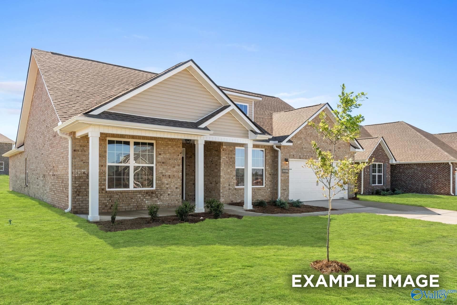 Single Family 4BR 4BA - 902 Ronnie Drive SE, Hartselle, AL