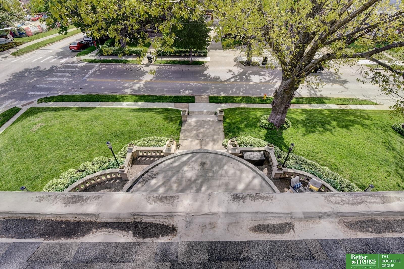 Single Family 6BR 5BA - 520 N 38 Street, Omaha, NE