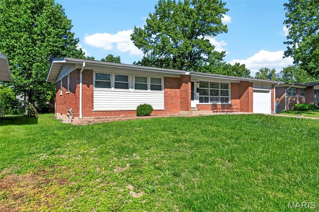 Single Family 3BR 2BA - 9645 Venice Drive, St Louis, MO