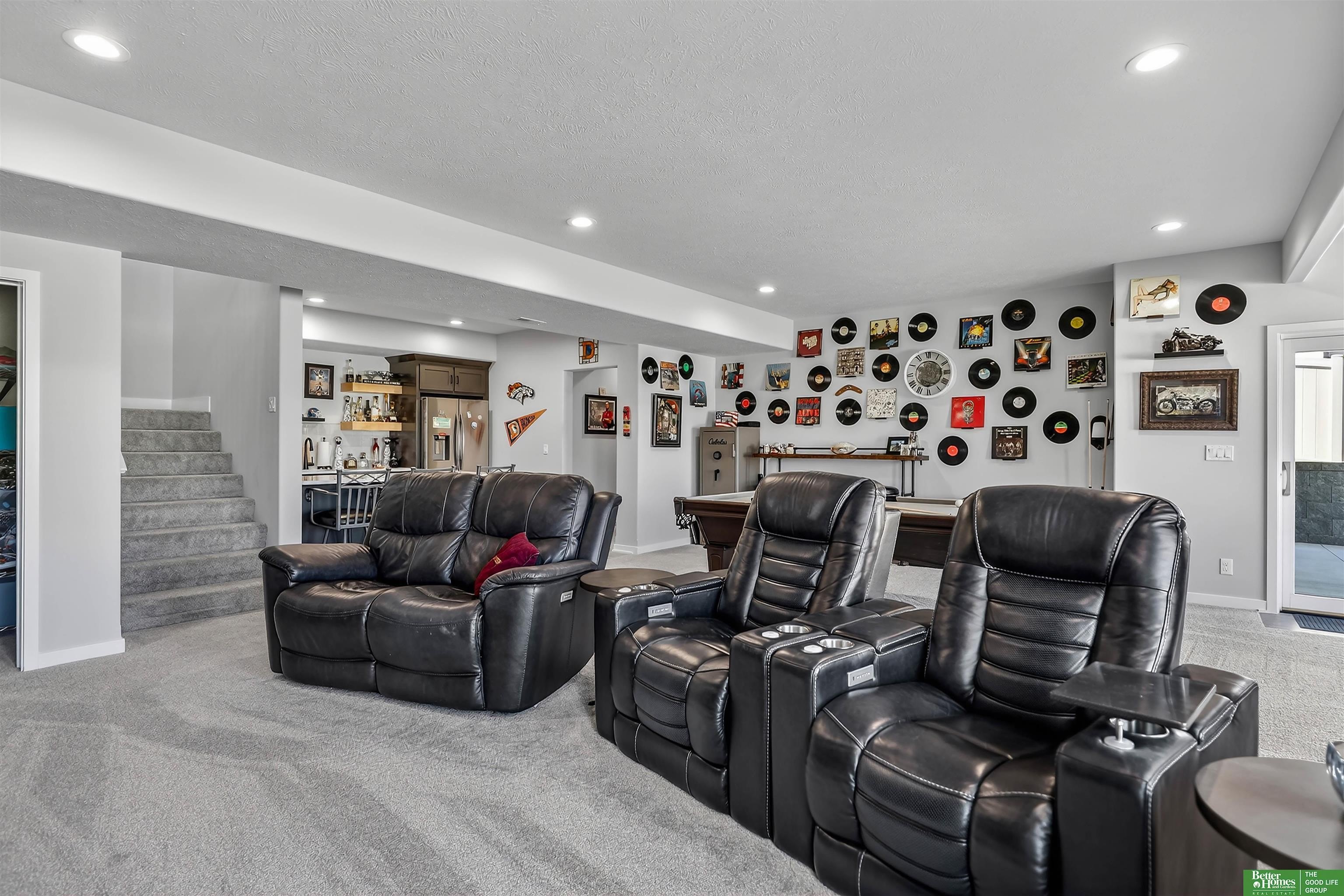 Single Family 5BR 3BA - 12368 Windsor Drive, Papillion, NE