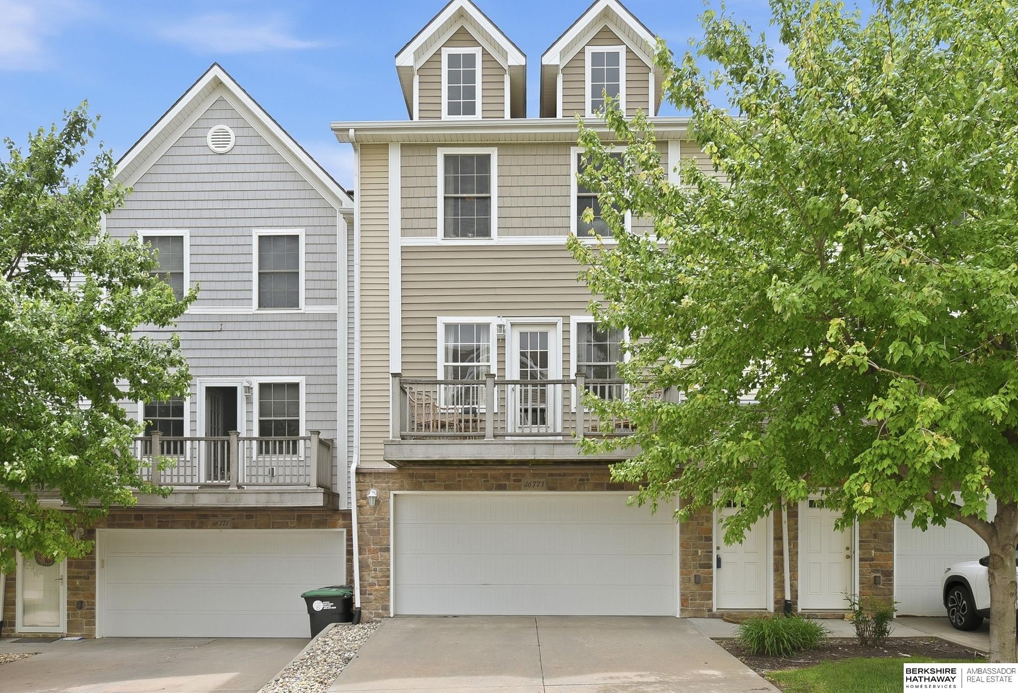 Condo 2BR 3BA - 16773 Laurel Plaza, Omaha, NE
