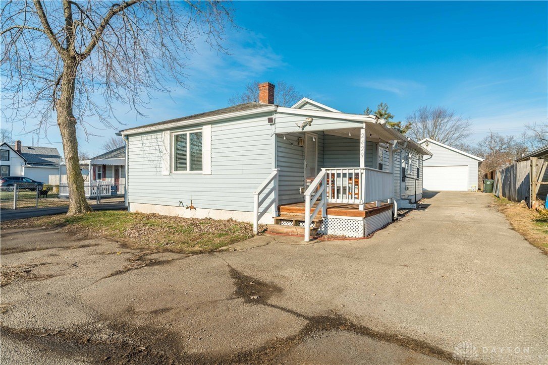 2429 Guernsey Dell Ave  