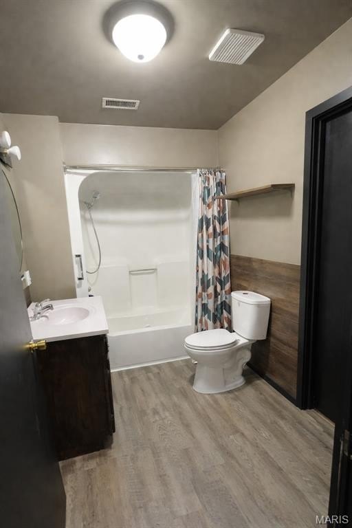 Single Family 3BR 1BA - 183 S Washington Road, Hamburg, IL