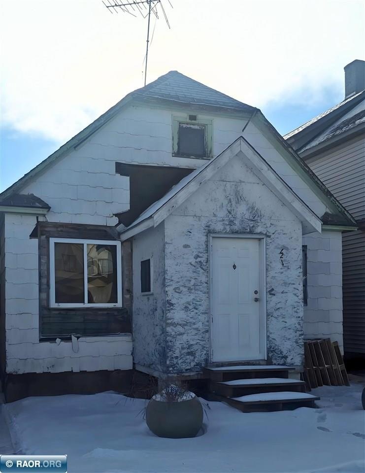 Single Family 3BR 2BA - 121 W 2nd Avenue, Keewatin, MN