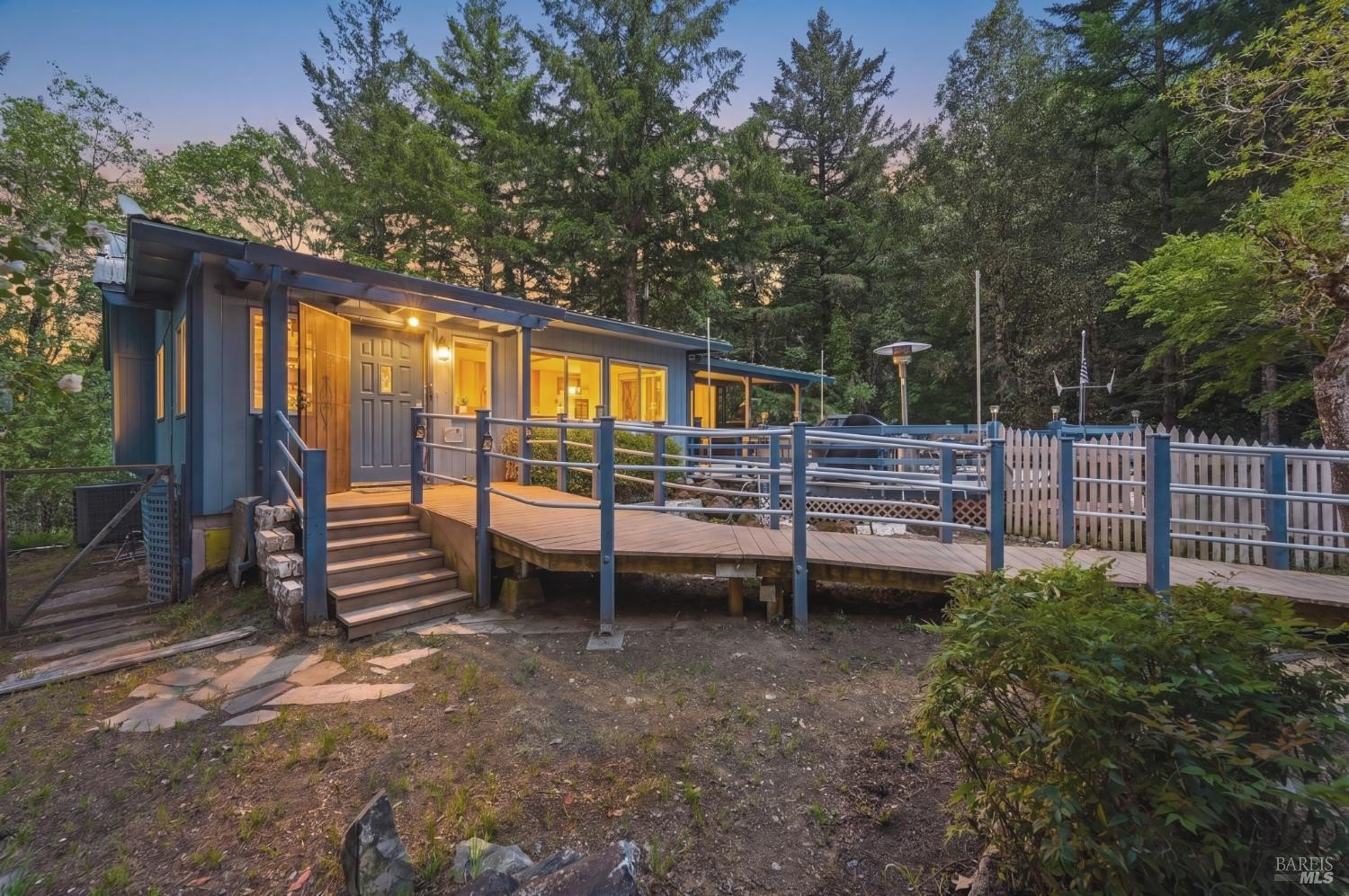 Single Family 4BR 3BA - 31300 Sherwood Road, Willits, CA
