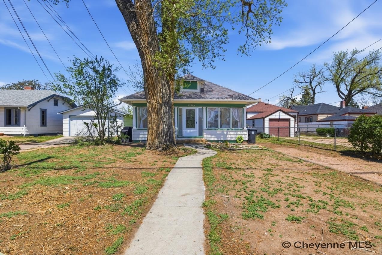 Single Family 2BR 1BA - 1318 RANDALL AVE, Cheyenne, WY