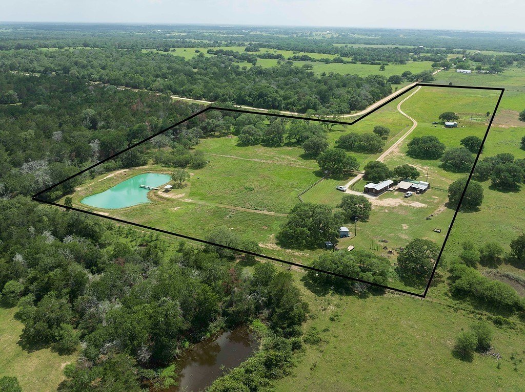 Plots and Land 2BR 1BA - 1276 CR 216, Hallettsville, TX