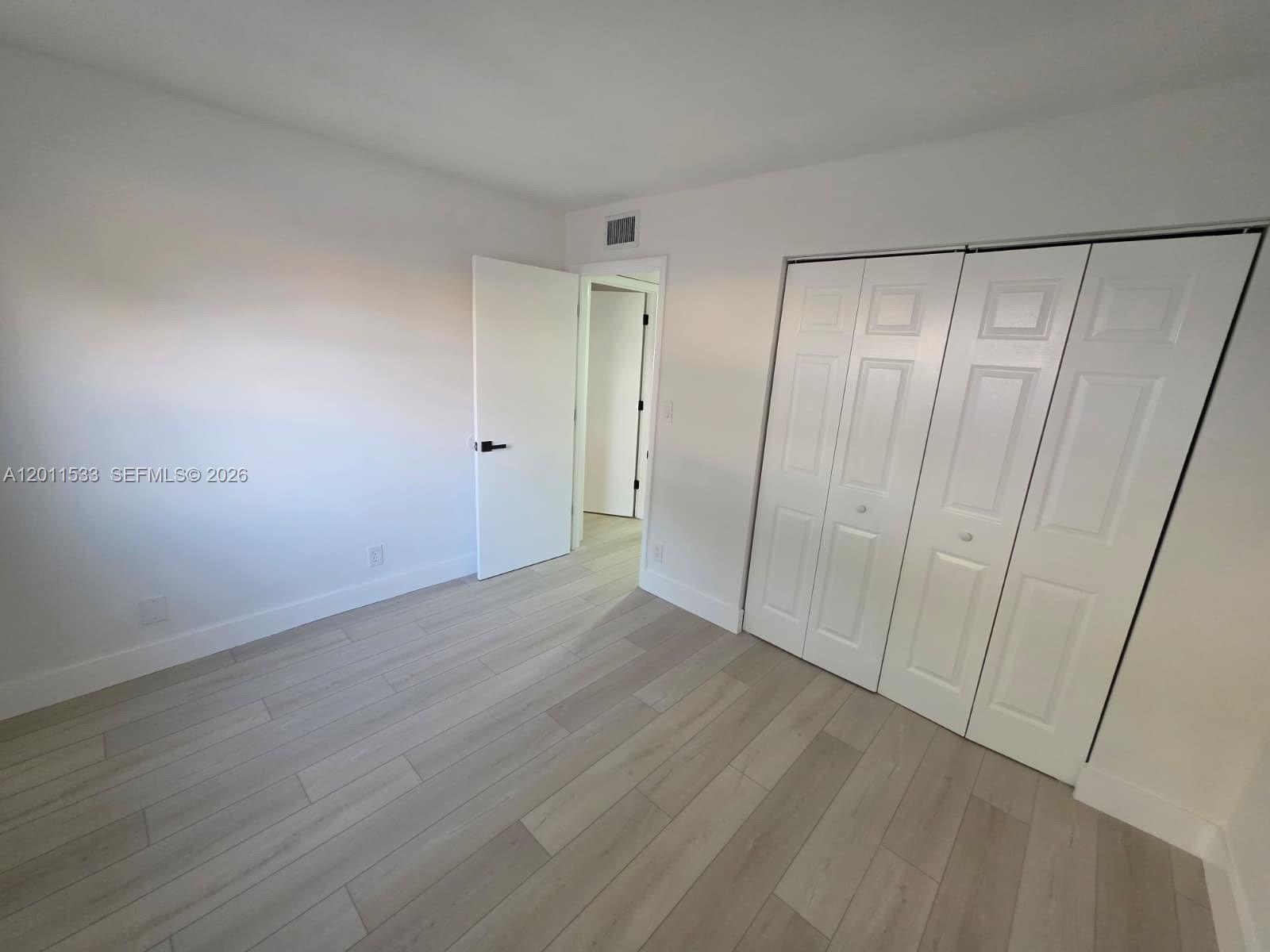 Condo 2BR 1BA - 101 NE 41st St, Oakland Park, FL