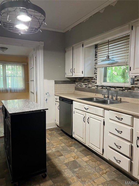 Single Family 2BR 2BA - 420 E Cape Rock Drive, Cape Girardeau, MO