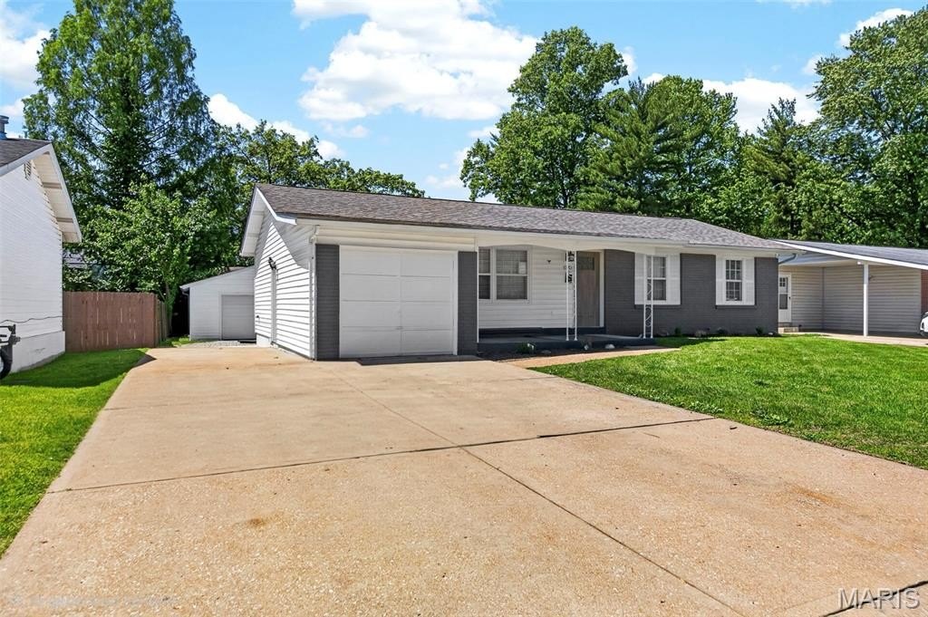 Single Family 3BR 2BA - 1130 Lees Lane, St Louis, MO