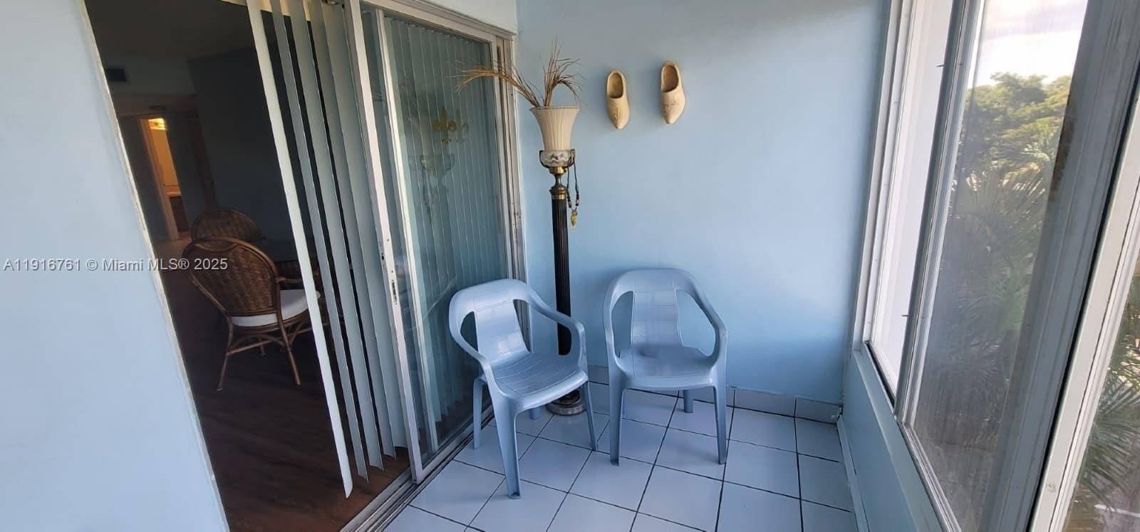 Condo 1BR 1BA - 4880 NW 22nd St, Lauderhill, FL
