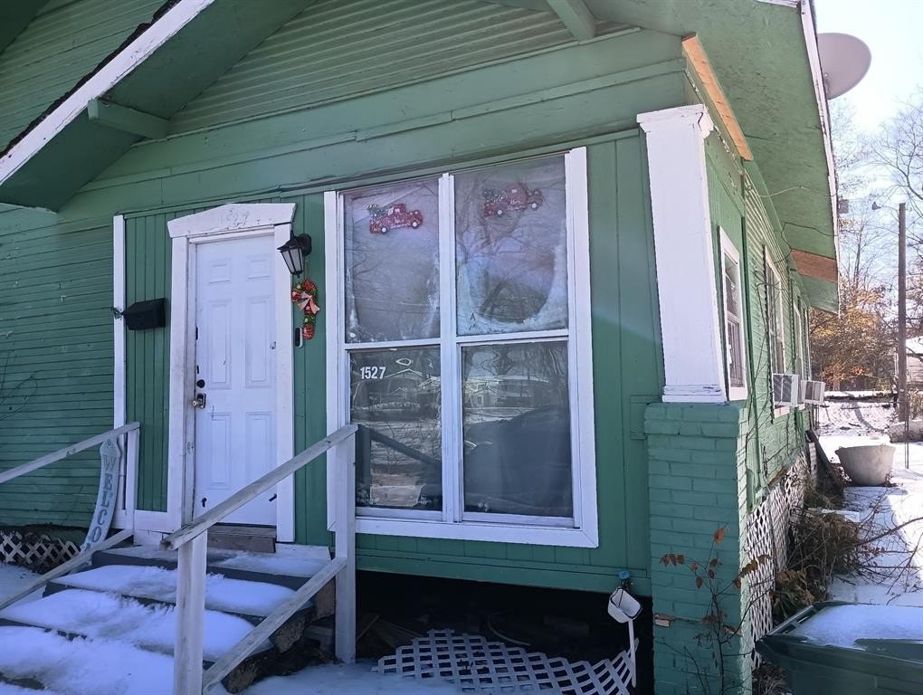 Single Family 3BR 2BA - 1527 Buena Vista Street, Shreveport, LA