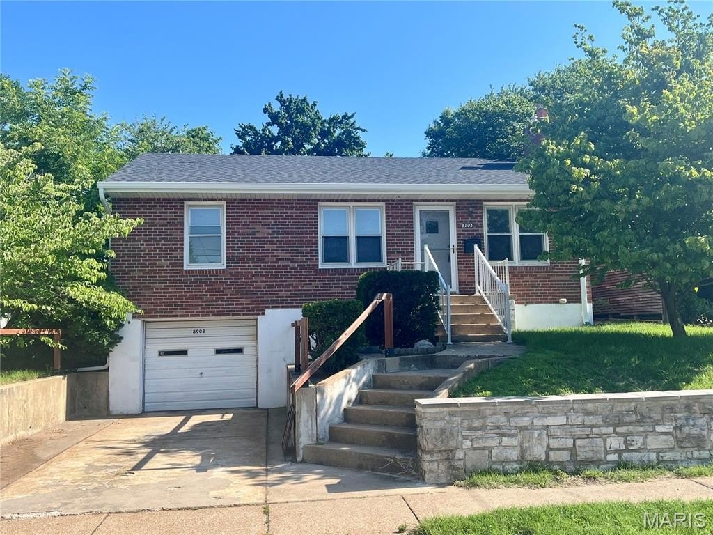 Single Family 2BR 1BA - 8903 Pine Avenue, St Louis, MO