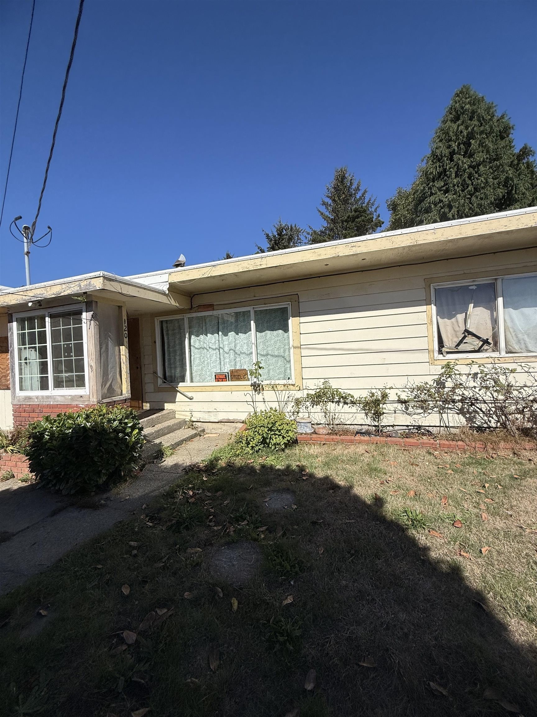Single Family 3BR 1BA - 120 W Coolidge, Crescent City, CA