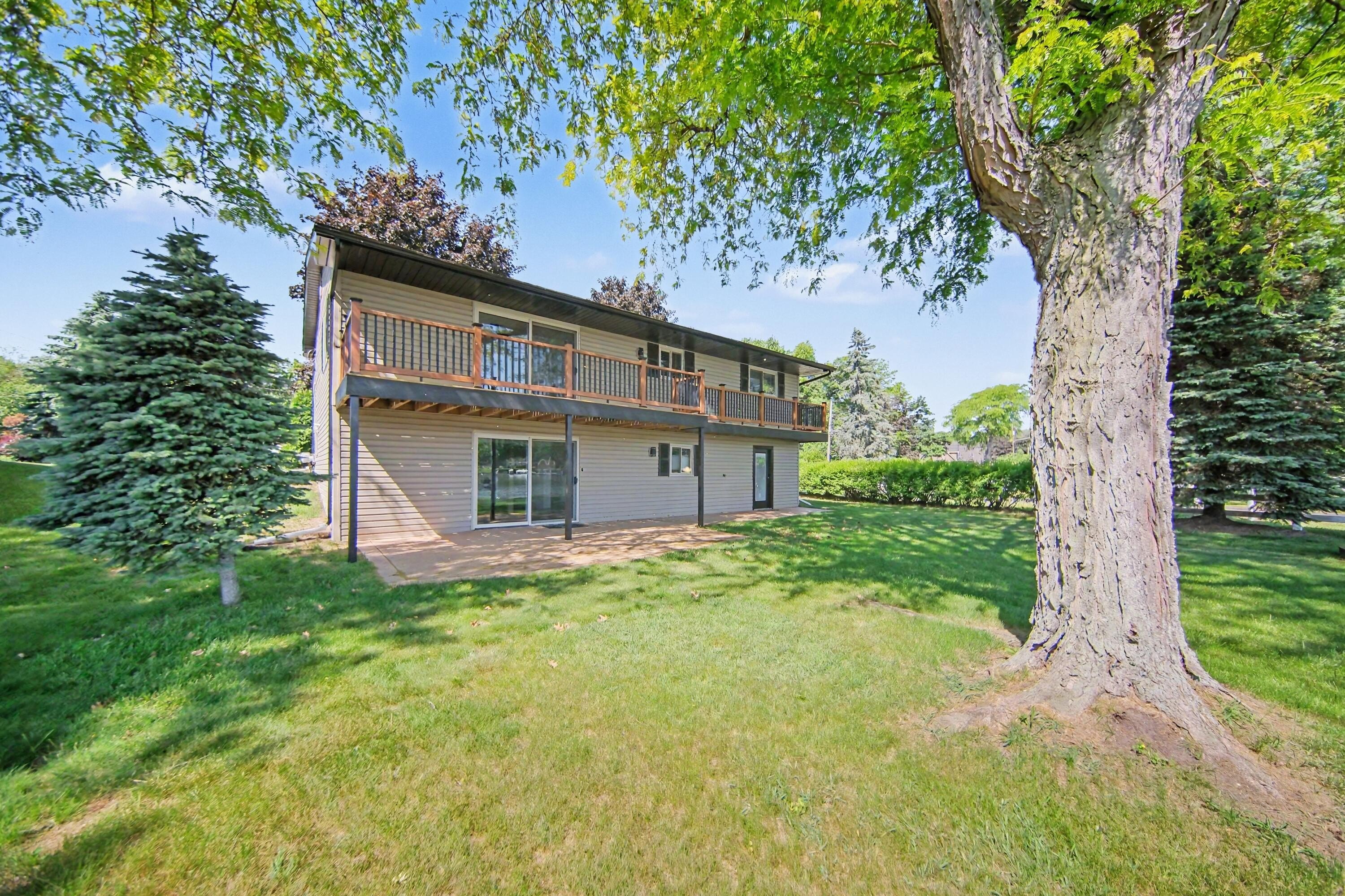 Single Family 3BR 2BA - 186 Bedford Drive, Brooklyn, MI