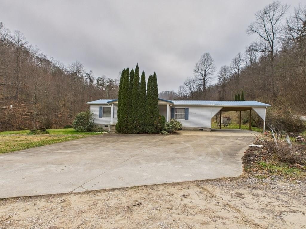 Single Family 3BR 2BA - 207 Amber Lane, Ulysses, KY