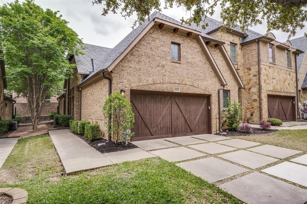 Single Family 2BR 2BA - 4280 Haskell Drive, Carrollton, TX