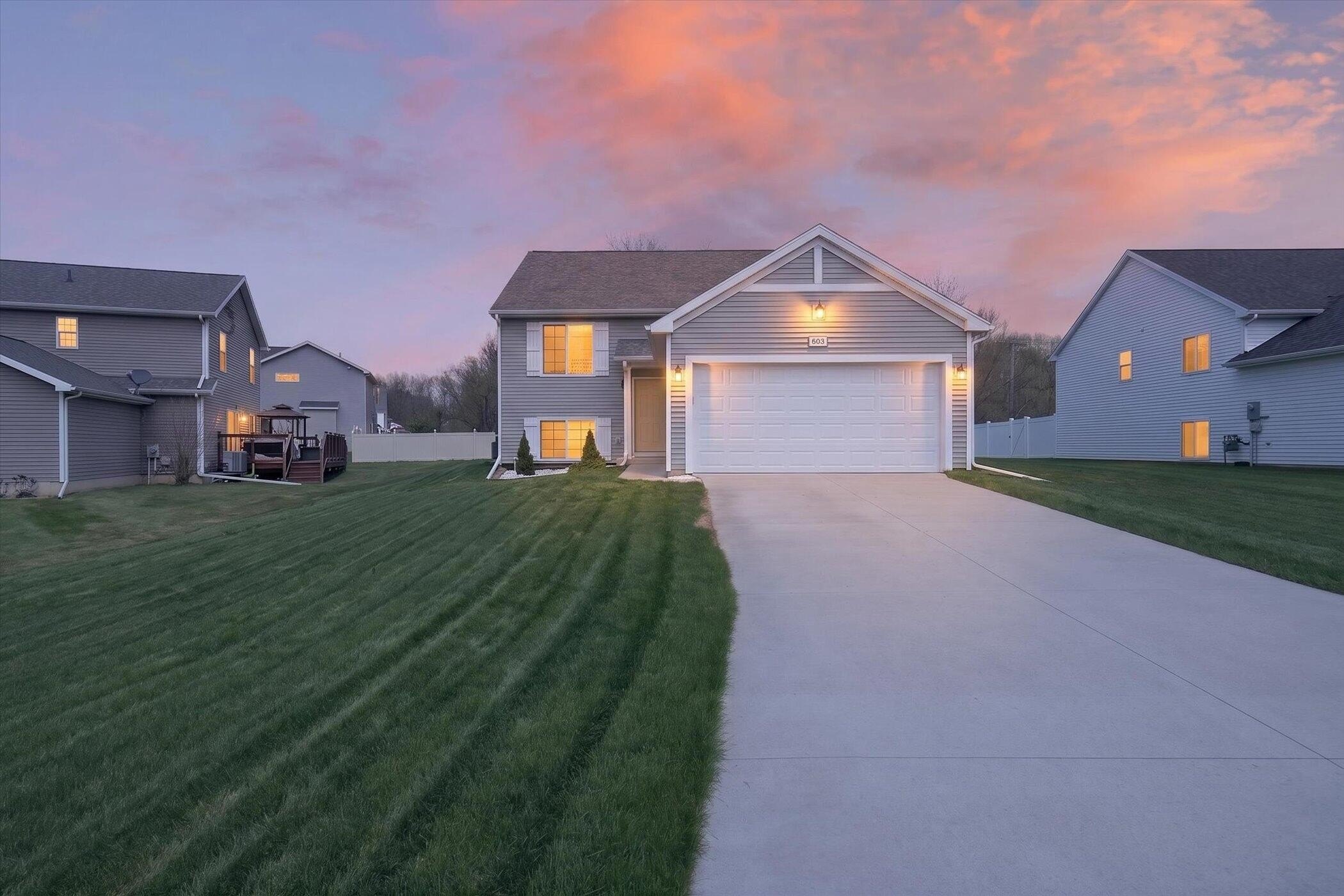 Single Family 3BR 2BA - 603 Independence Avenue, Jackson, MI