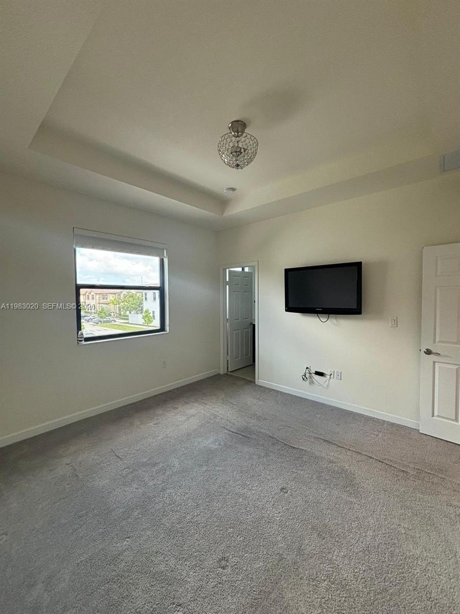 Condo 3BR 3BA - 3337 W 105th Ter, Hialeah, FL