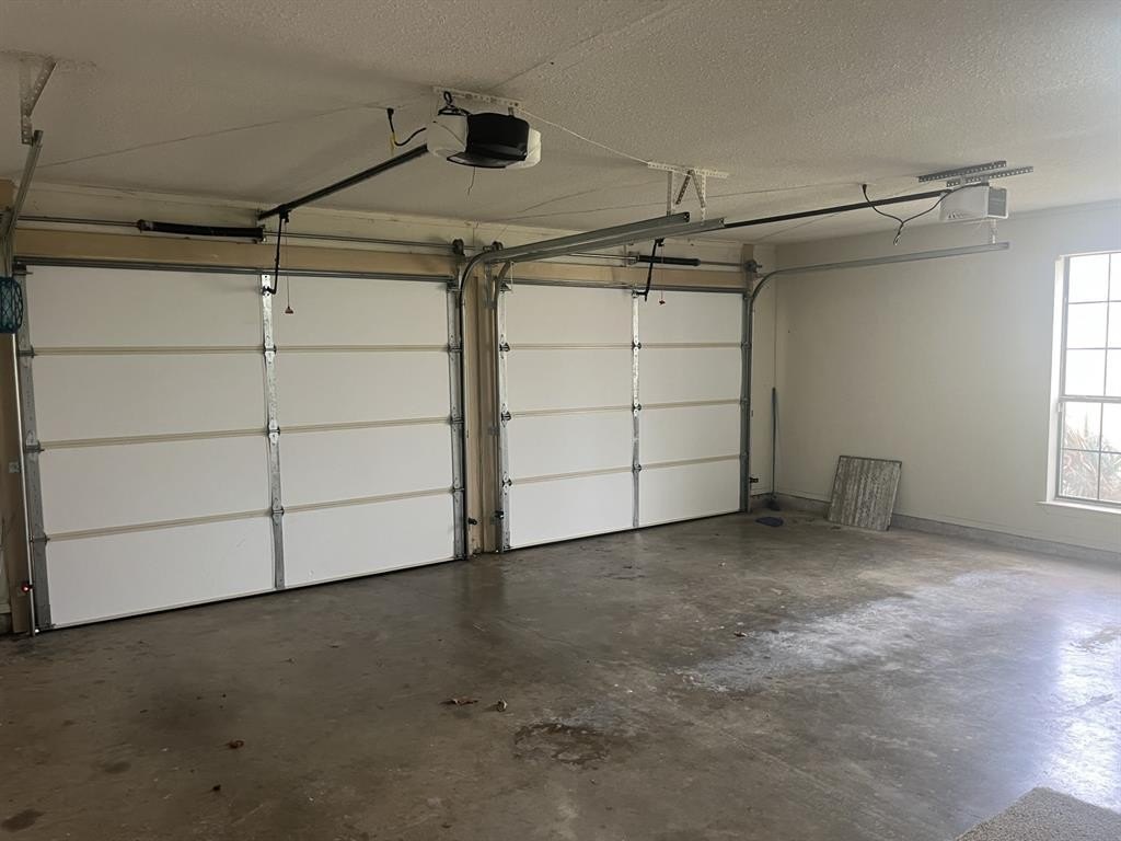 Single Family 3BR 2BA - 203 1st NE, Detroit, TX