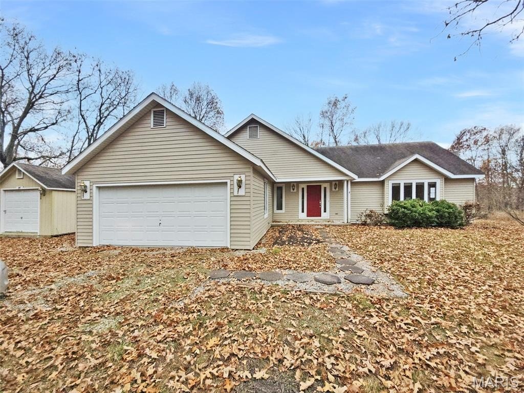 Single Family 3BR 2BA - 31365 Haddon Place, Edwards, MO