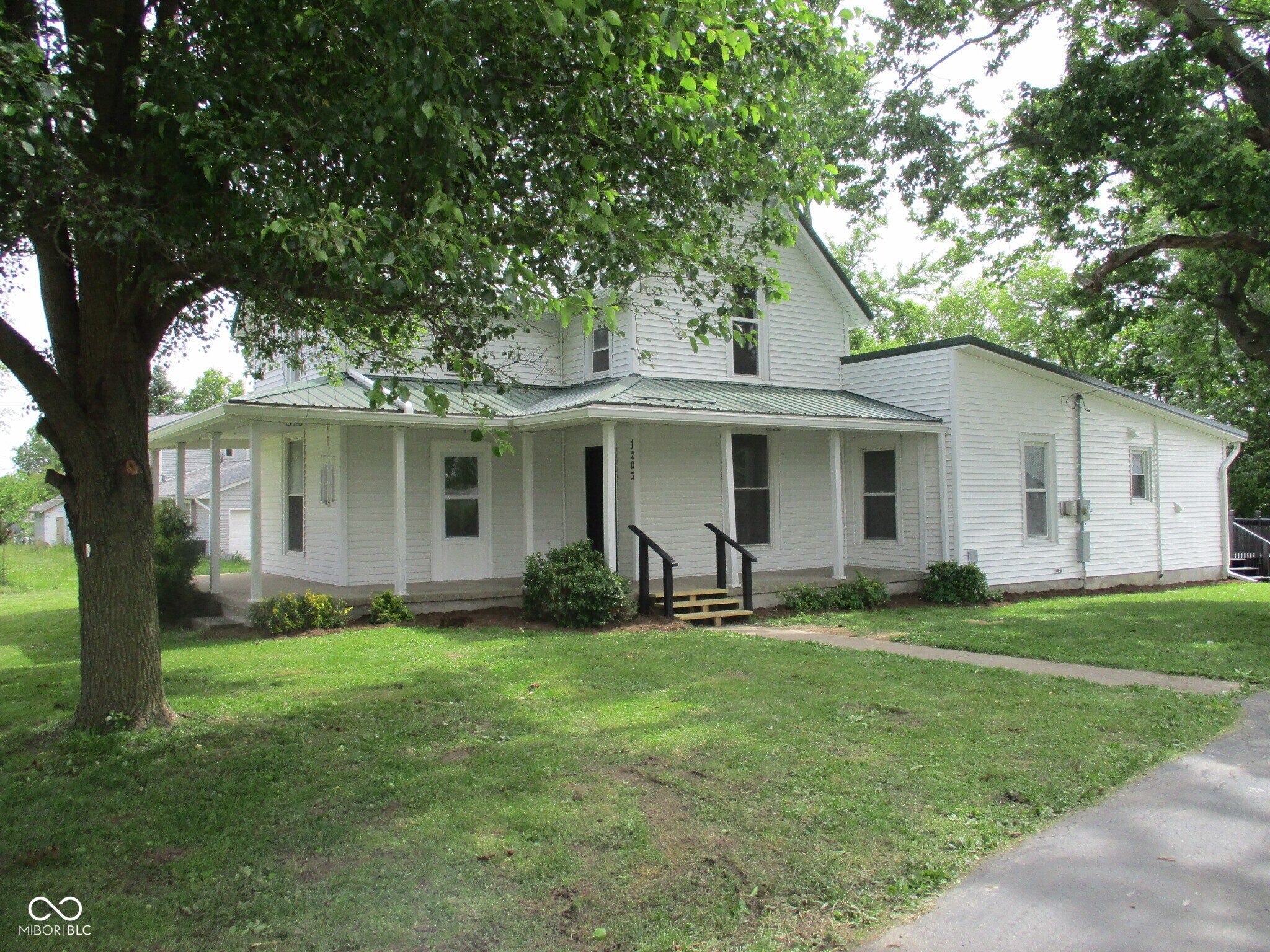 Single Family 4BR 2BA - 1203 S Ladoga Road, Crawfordsville, IN