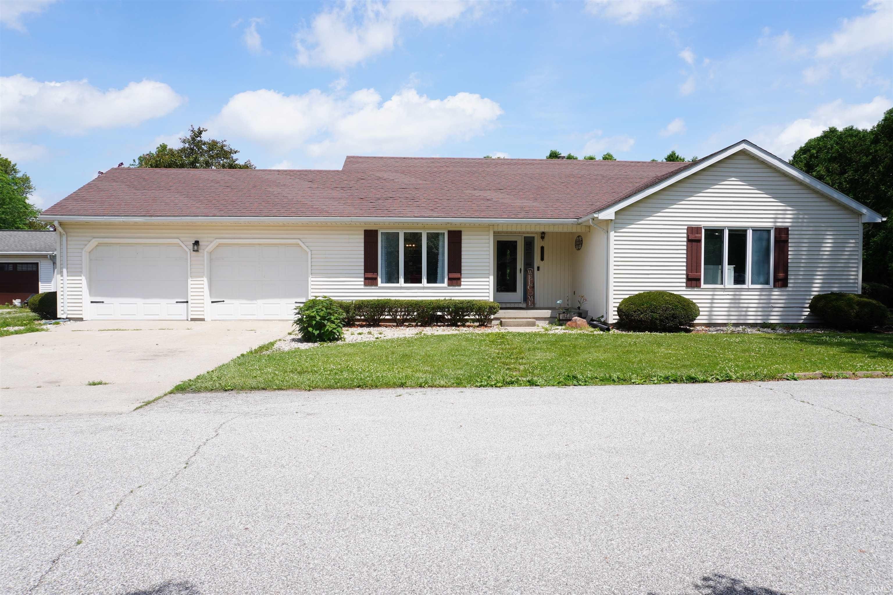 Single Family 3BR 2BA - 512 E 4th Street, Monon, IN