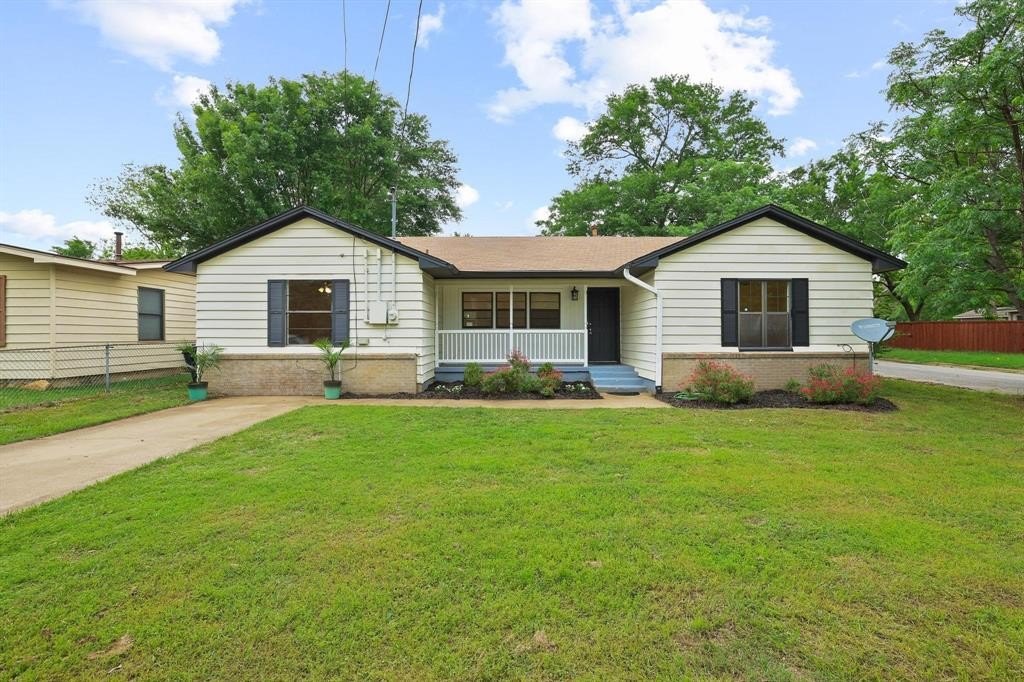 Single Family 4BR 2BA - 2401 Sunset Street, Denison, TX
