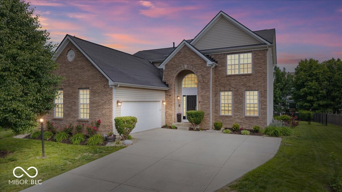 Single Family 4BR 3BA - 5830 W Glenview Drive, McCordsville, IN