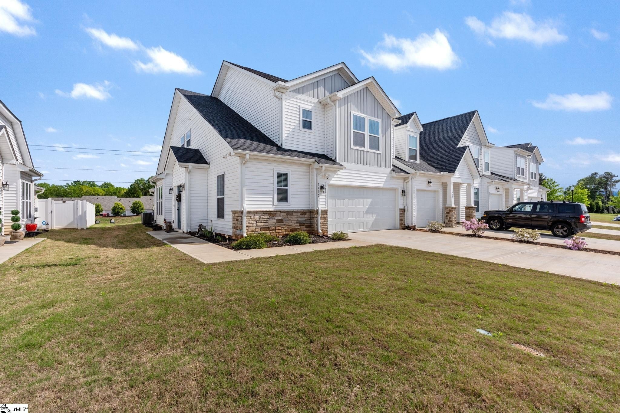 Single Family 3BR 3BA - 1615 Chelmsford Court, Spartanburg, SC