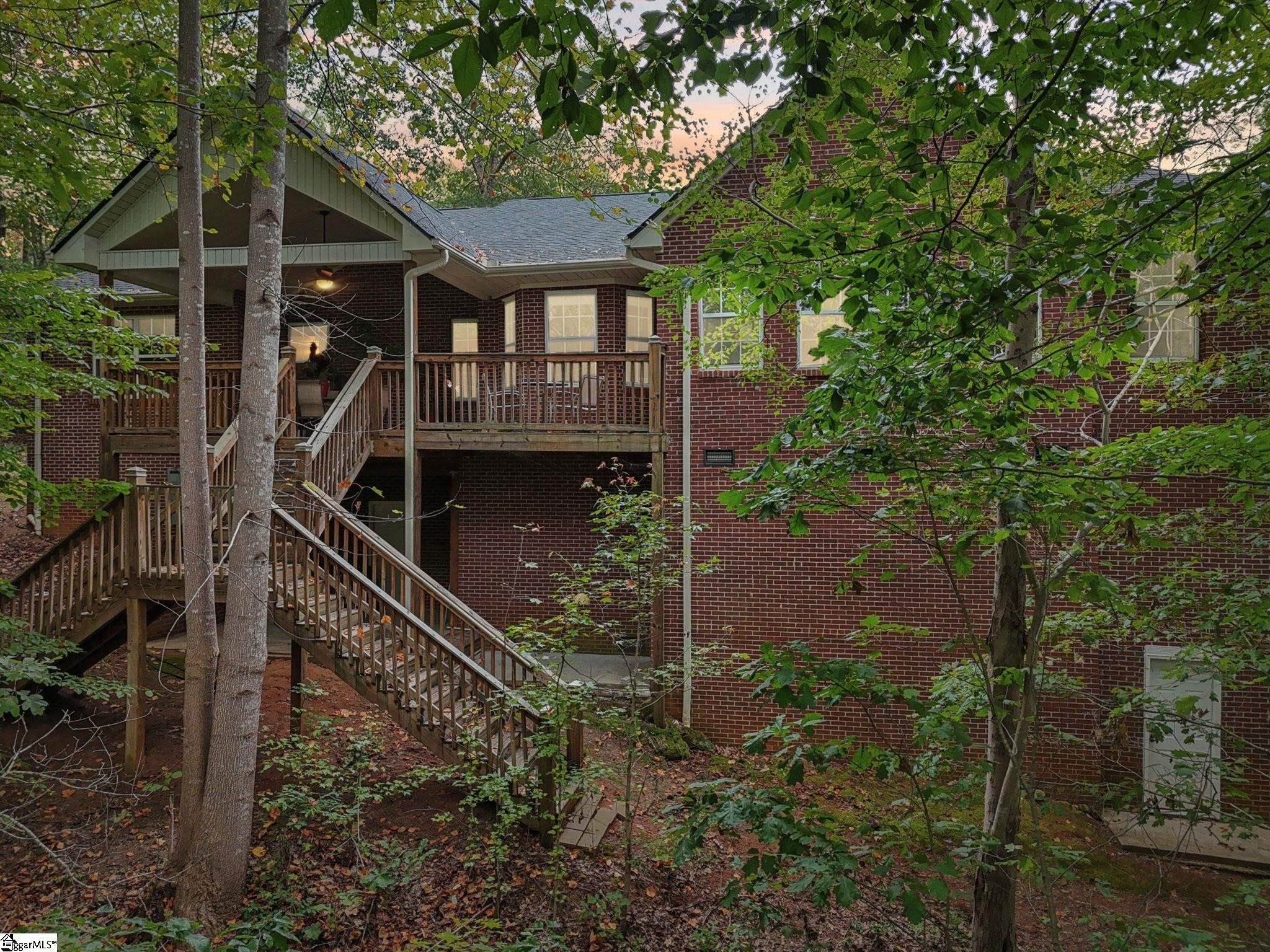Single Family 3BR 4BA - 100 Paris Glen Way, Greenville, SC