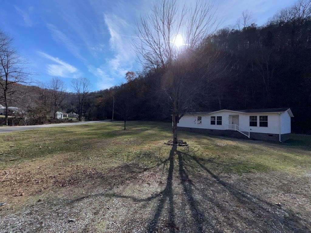 Single Family 3BR 2BA - 165 Meathouse Rd, Kimper, KY