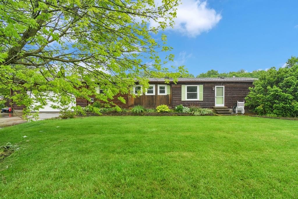 Single Family 3BR 2BA - 5100 Township Road 96, Fredericktown, OH