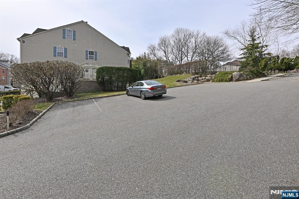 Single Family 2BR 2BA - 884 Somerset Court, Ramsey, NJ