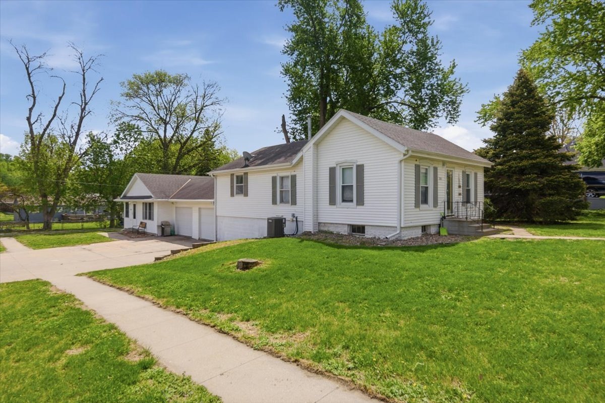 Single Family 5BR - 311 N Myrtle St, Glenwood, IA
