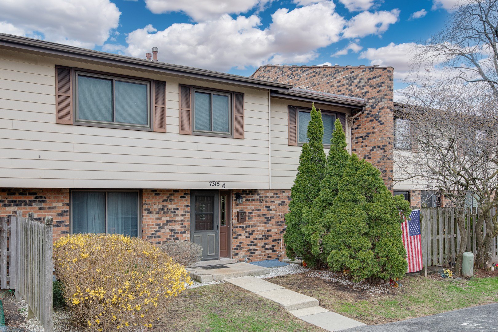 7315 Winthrop Way  