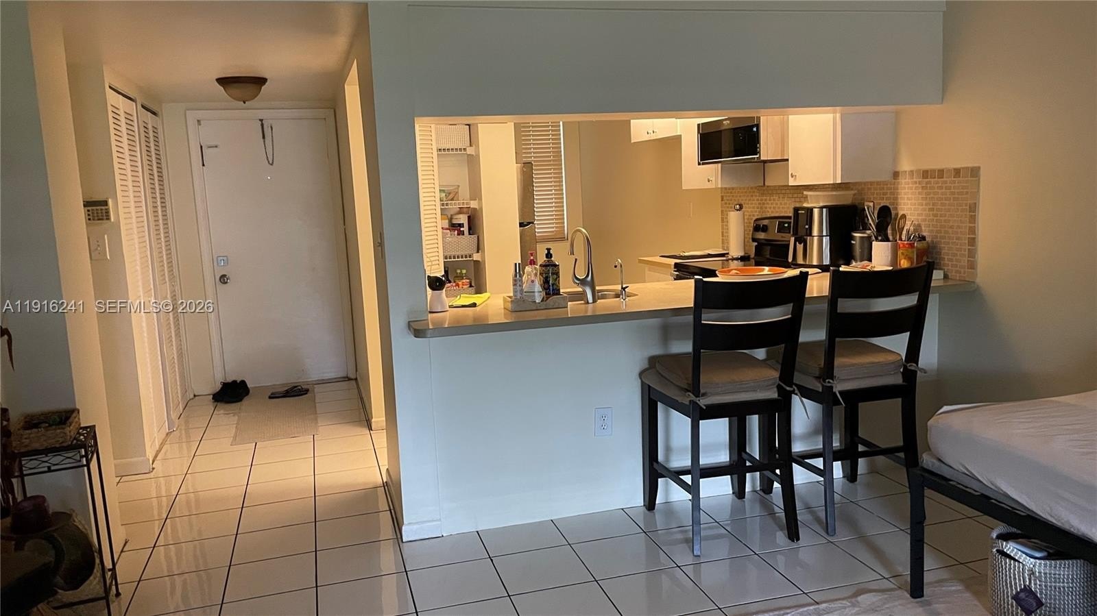 Condo 2BR 2BA - 6800 Cypress Road, Plantation, FL