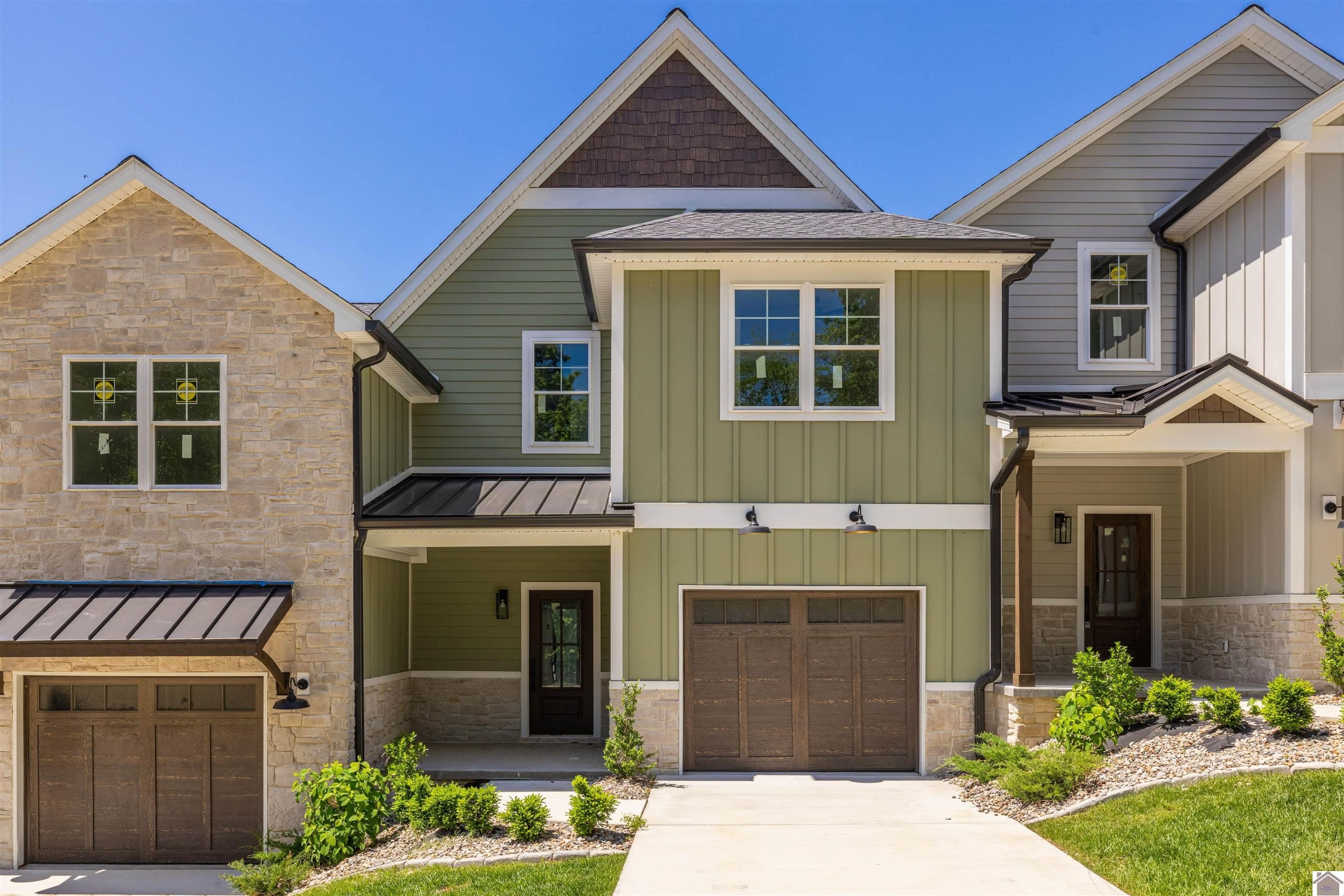 Single Family 3BR 3BA - 808 Eagle Rest Drive, Grand Rivers, KY
