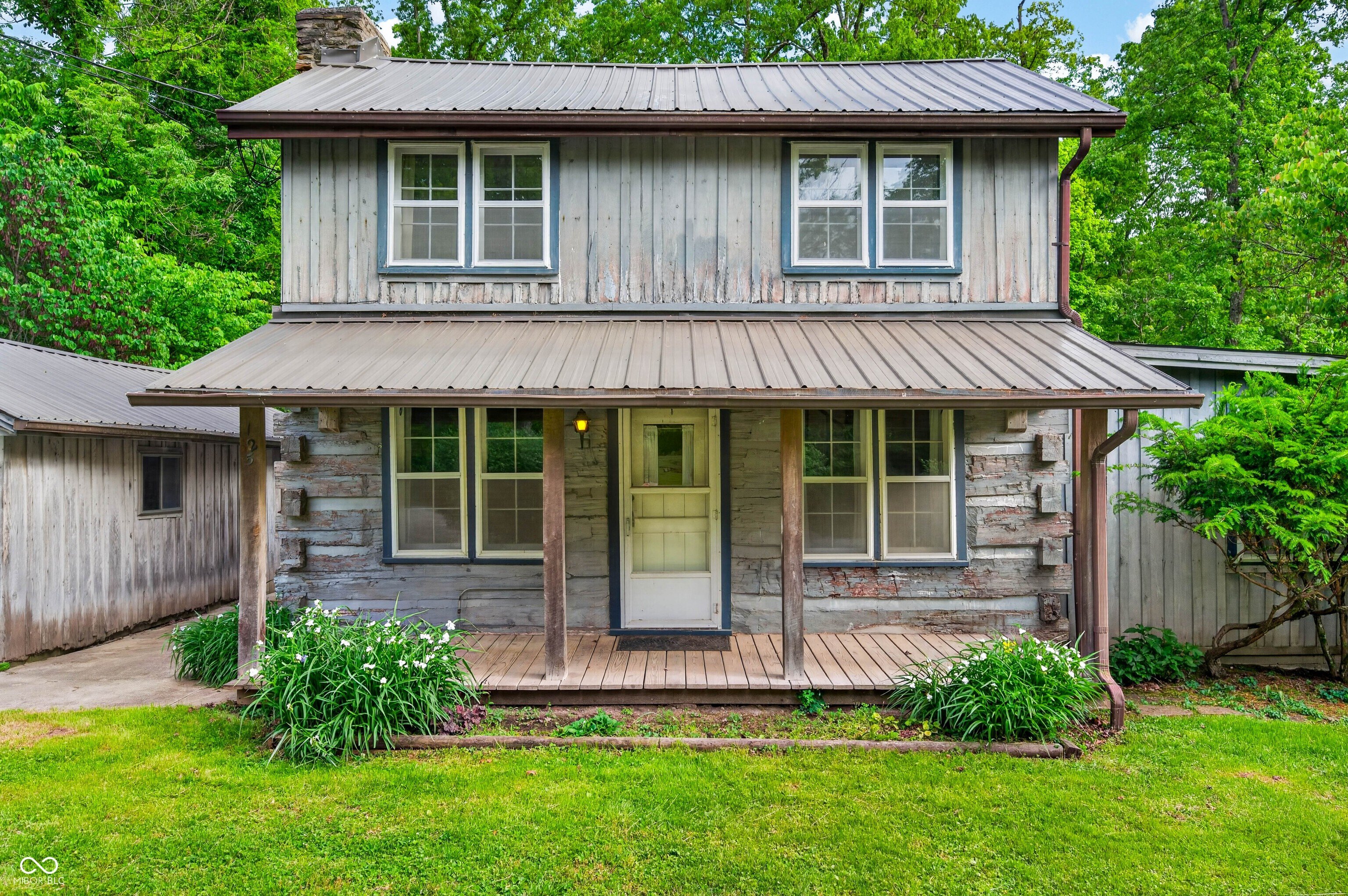 Single Family 2BR 1BA - 125 Dogwood Lane, Nashville, IN