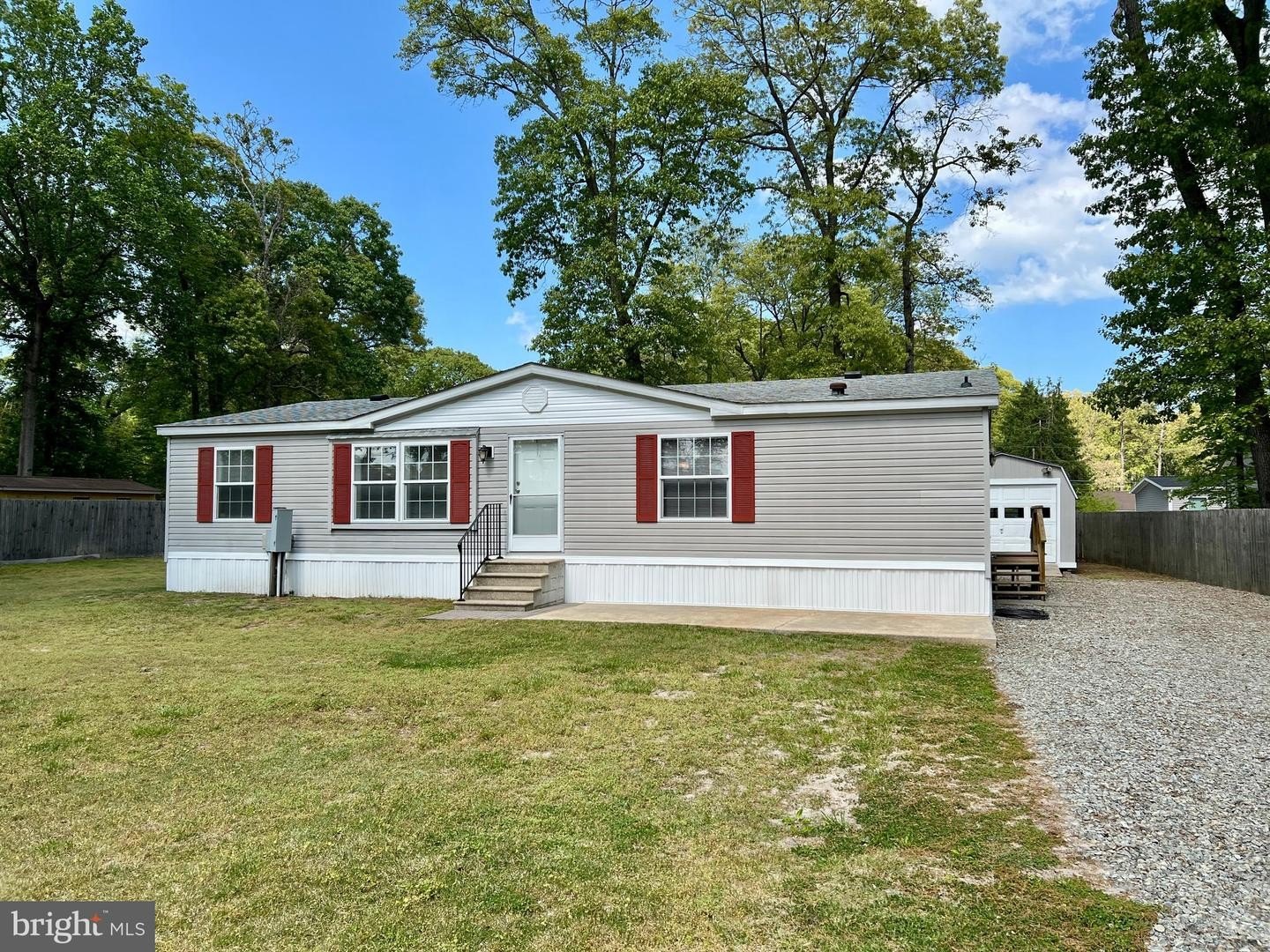 Single Family 3BR 2BA - 22609 CAMP ARROWHEAD RD, LEWES, DE