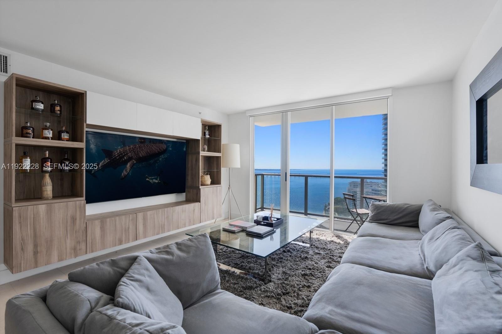 Condo 2BR 2BA - 1155 Brickell Bay Dr, Miami, FL