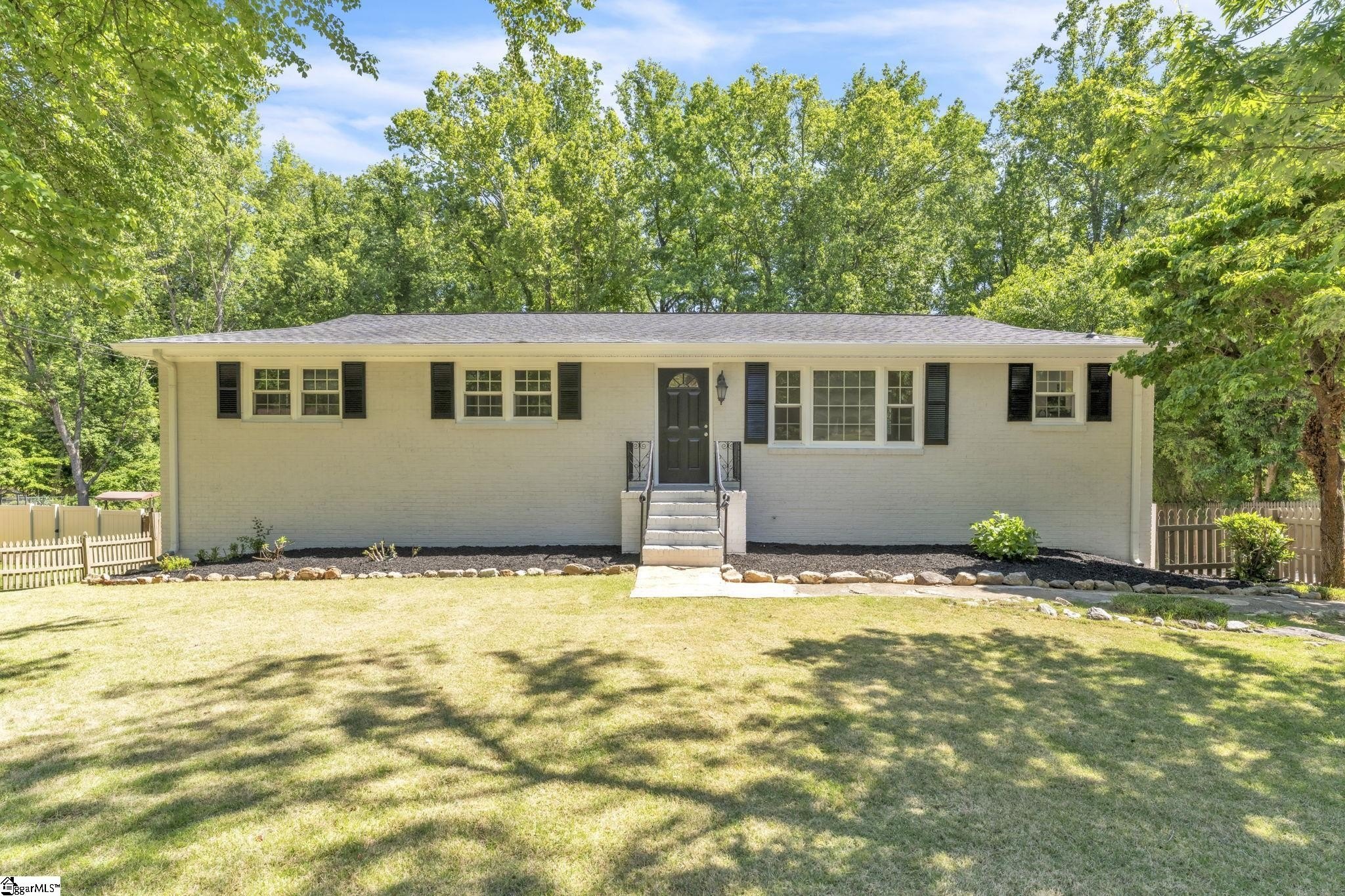 Single Family 3BR 3BA - 15 Longmeadow Road, Taylors, SC