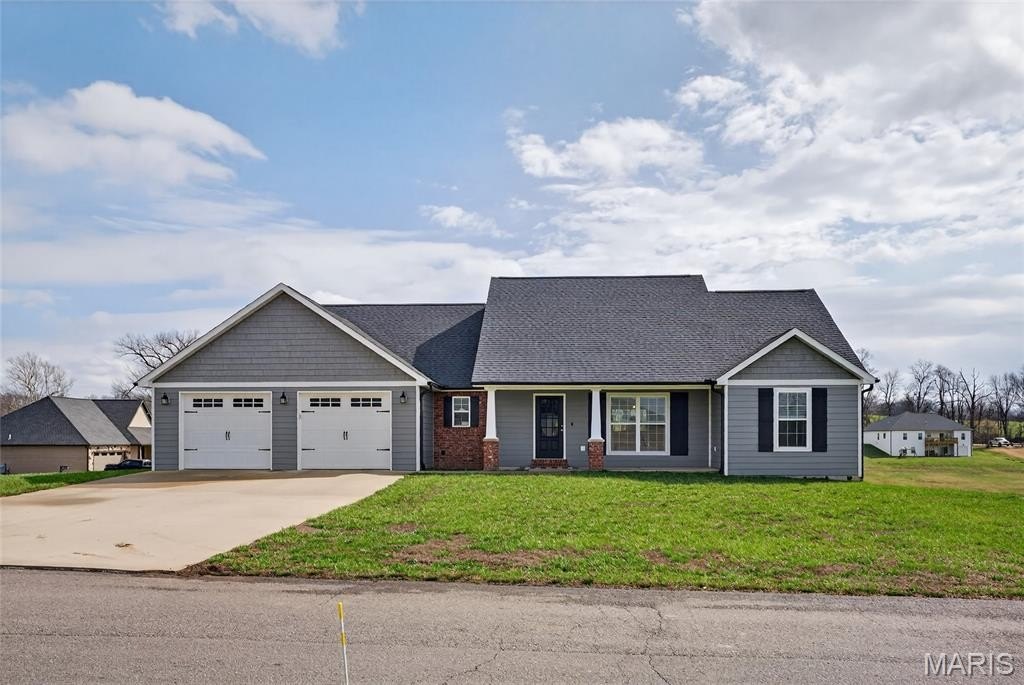 Single Family 4BR 3BA - 834 Lakeview Crossing, Cape Girardeau, MO