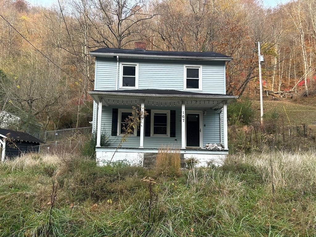 Single Family 3BR 1BA - 167 Store Hollow Road, Betsy Layne, KY