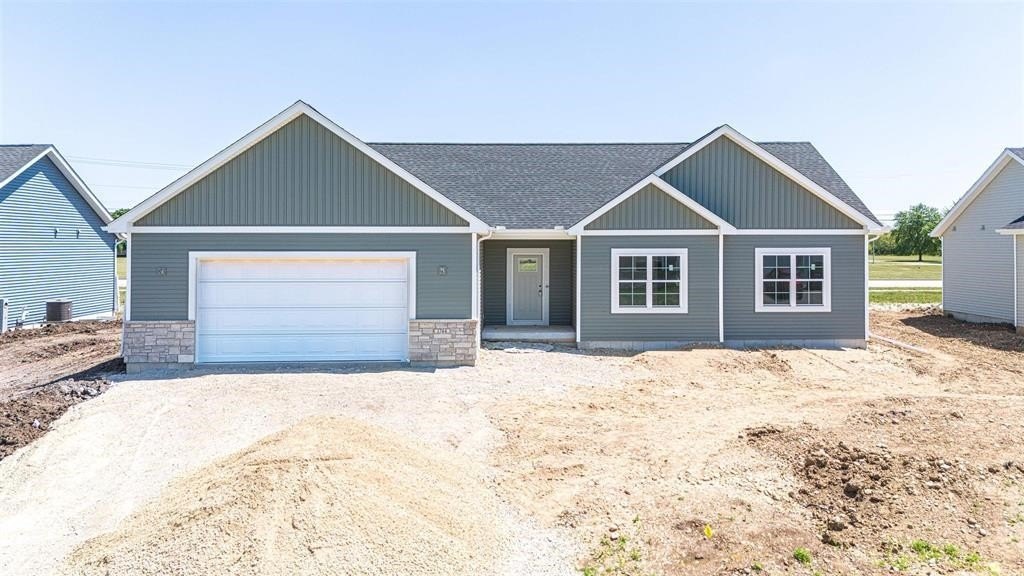 Single Family 3BR 2BA - 1954 Sequoia Drive, Janesville, WI
