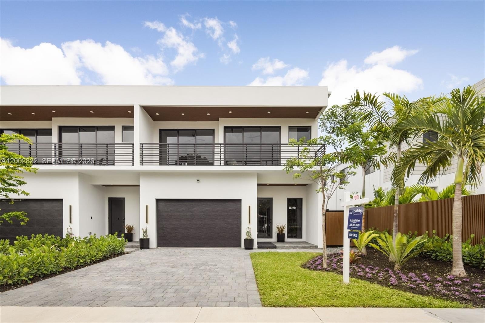Single Family 4BR 4BA - 1122 NE 10th Ave, Fort Lauderdale, FL