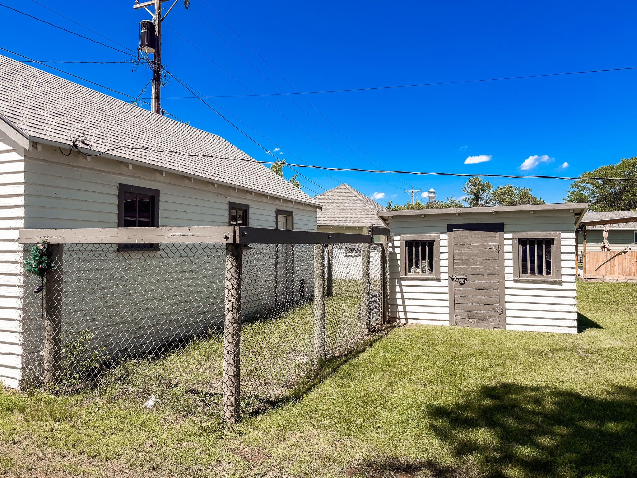 Single Family 3BR 1BA - 489 Commercial Ave, Wolsey, SD