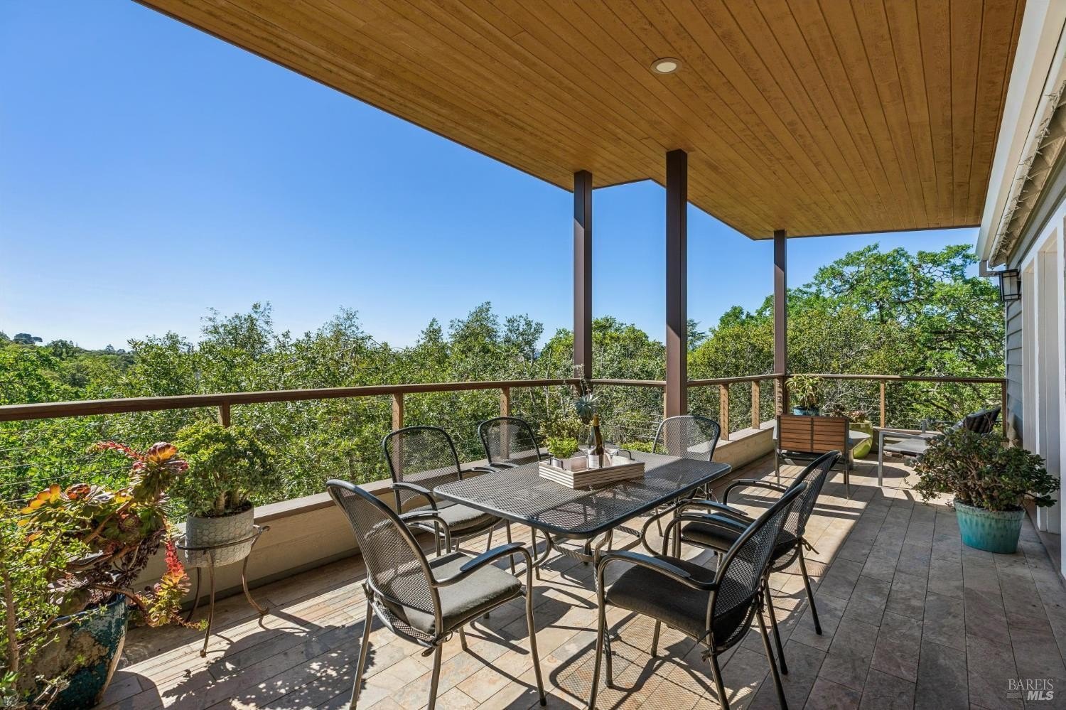 Single Family 4BR 4BA - 1884 Silverado Trail, Napa, CA