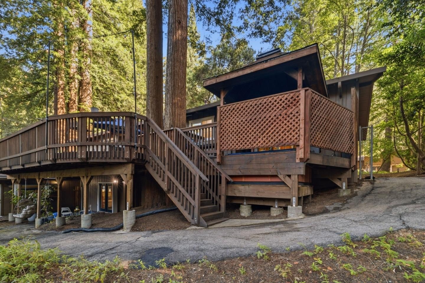 Single Family 3BR 2BA - 220 Lake DR, Boulder Creek, CA