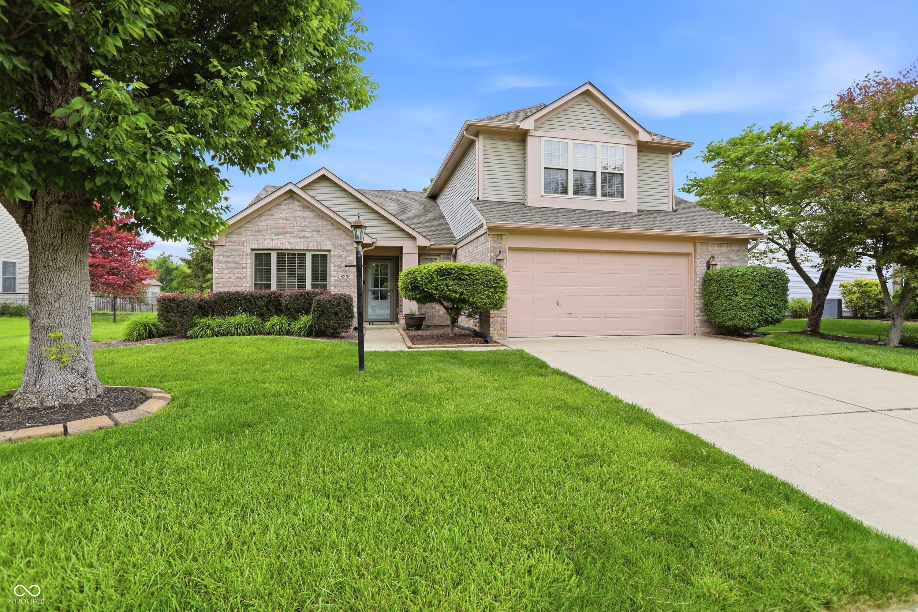 Single Family 3BR 2BA - 8206 Meadow Bend Drive, Indianapolis, IN